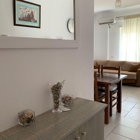 Sea Apartments Himare Buitenkant foto