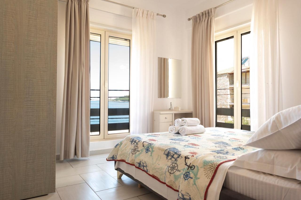 Sea Apartments Himare Buitenkant foto